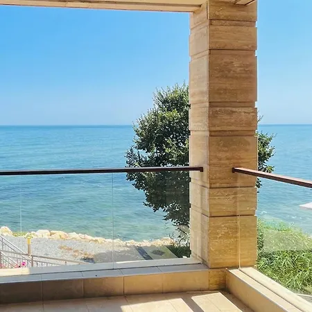 Caba アパート ヴァルナ